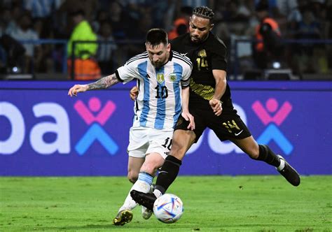 Mar 29, 2023 · The Argentina vs. Curacao match from the Estadio Madre de Ciudades in Santiago del Estero kicks off at 8:30 p.m. local time. According to reports, the 42,000 tickets were sold out in less than one ... 